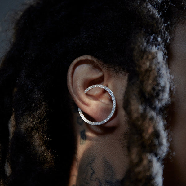 Ear Hole orecchino in oro e diamanti